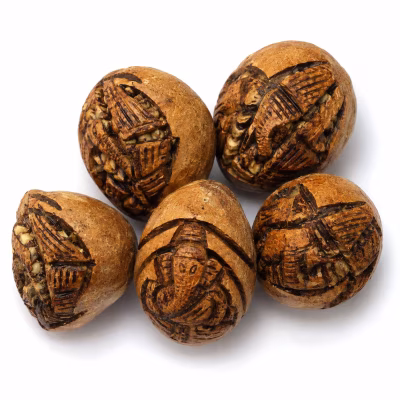Vakka Ganapathi – Handcrafted Ganapathi Carved Betel Nut (Kotta Pakku) | Pack of 5